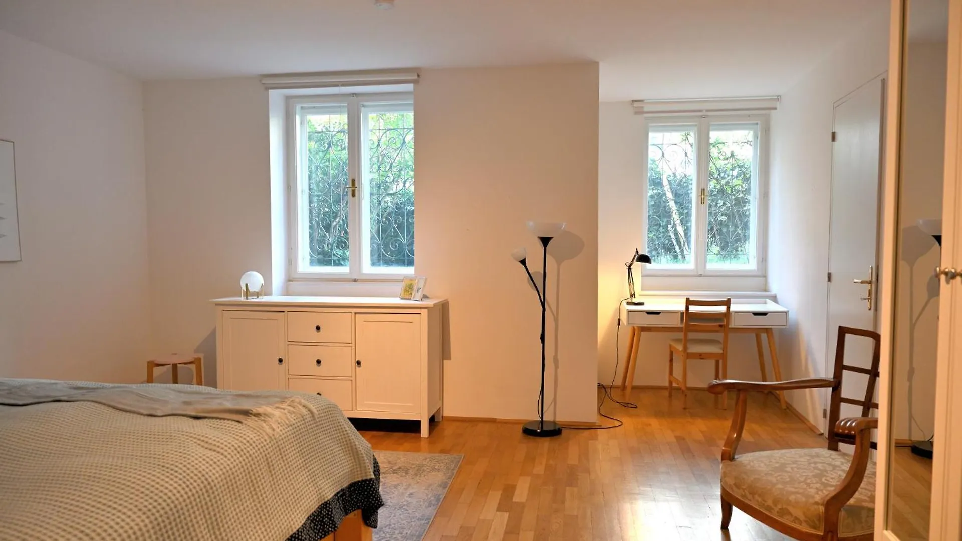 Vienna Garden Retreat contacts